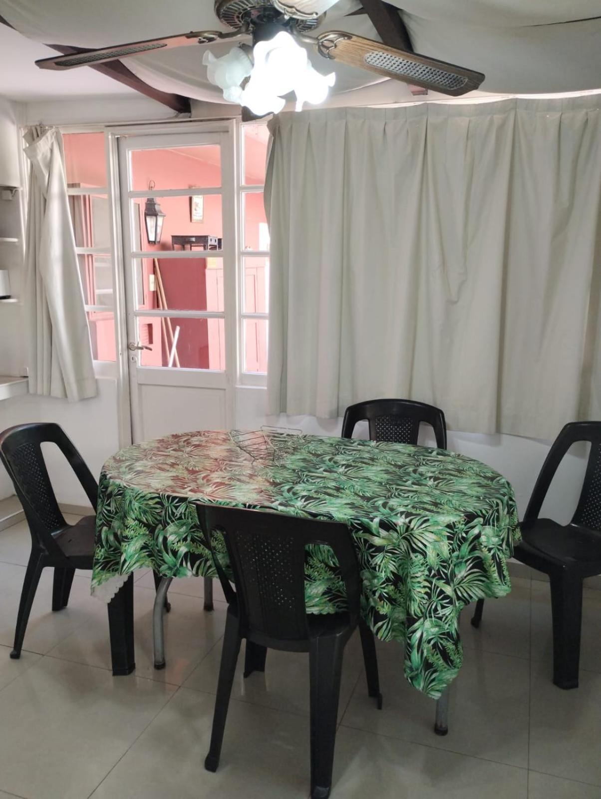 Acomodação com café da manhã  Houselyon Mendoza