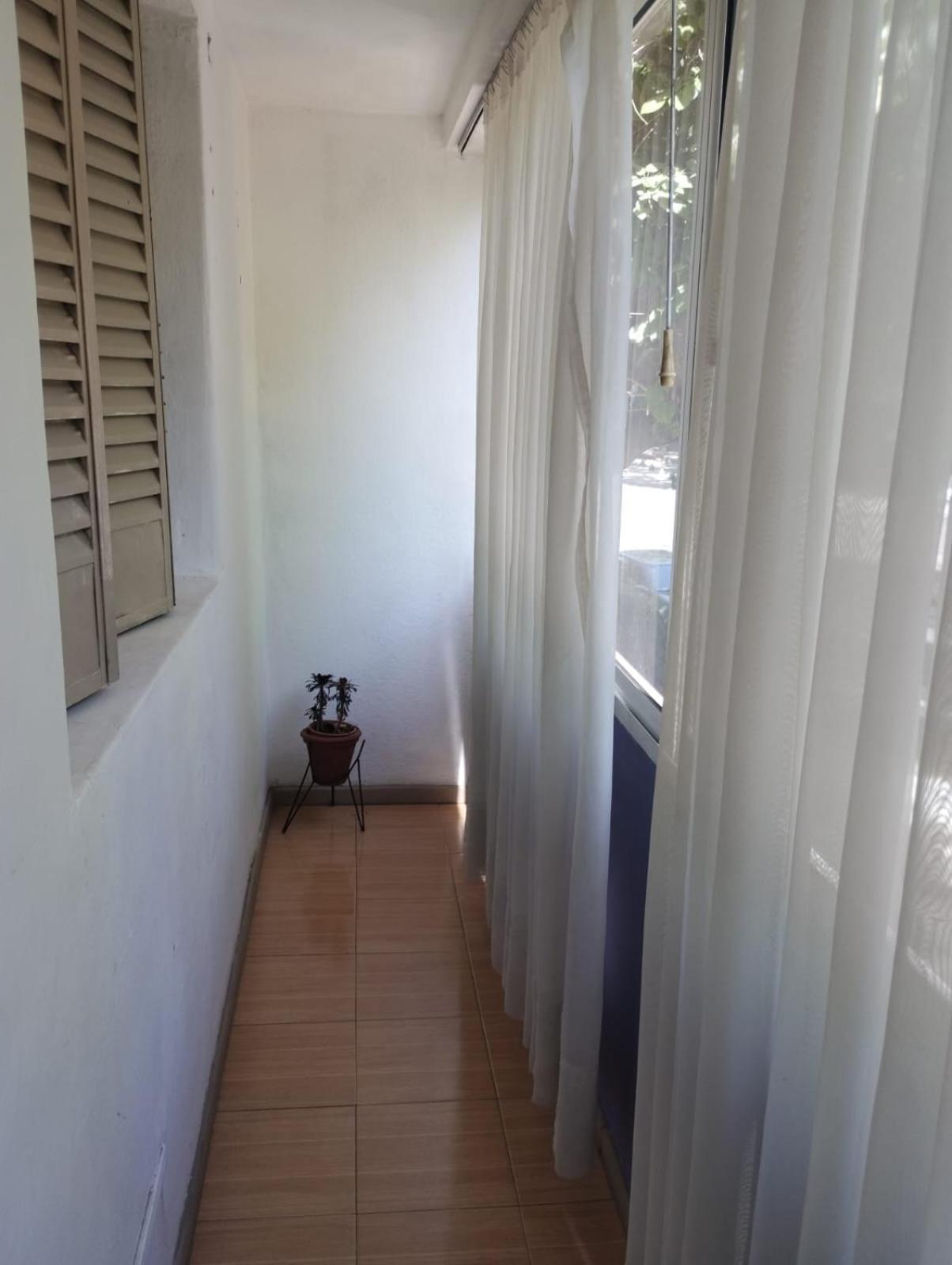 Acomodação com café da manhã  Houselyon