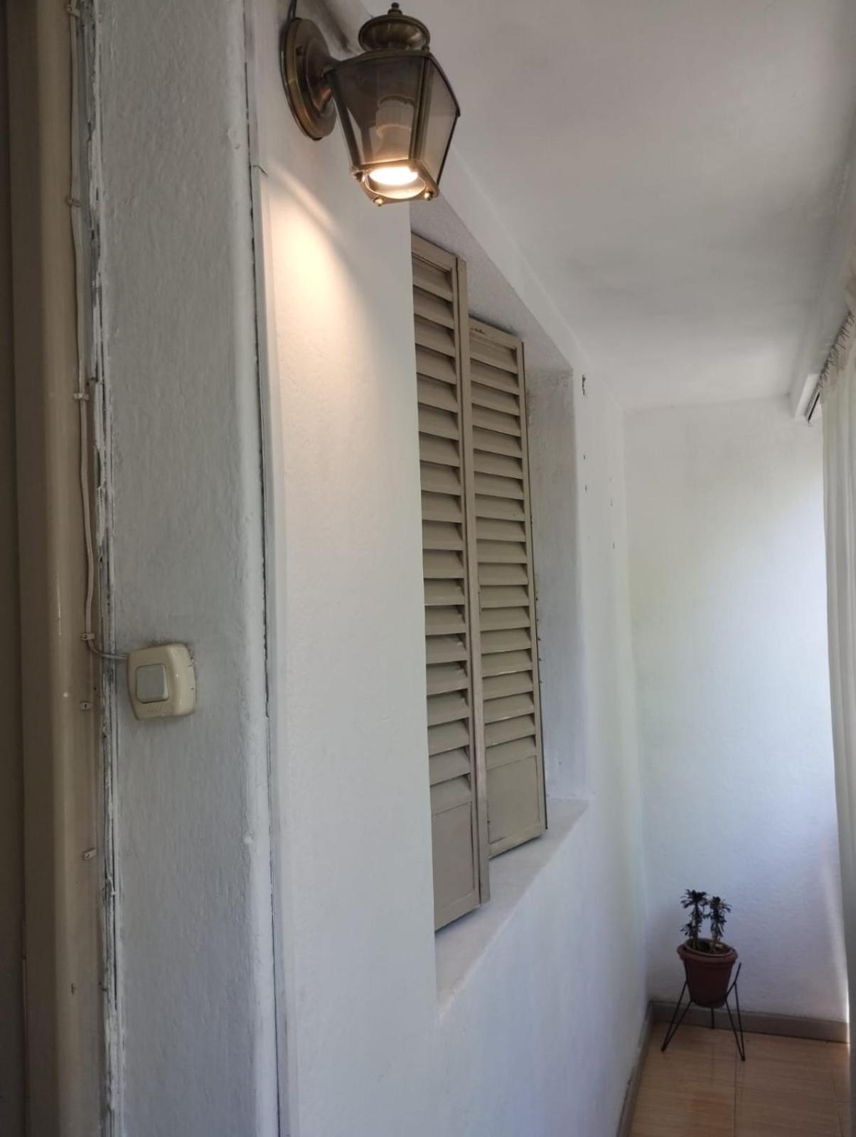 Houselyon Acomodação com café da manhã  *